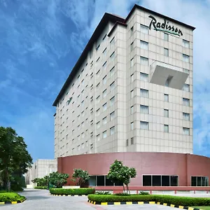 Radisson Gurugram Udyog Vihar Otel