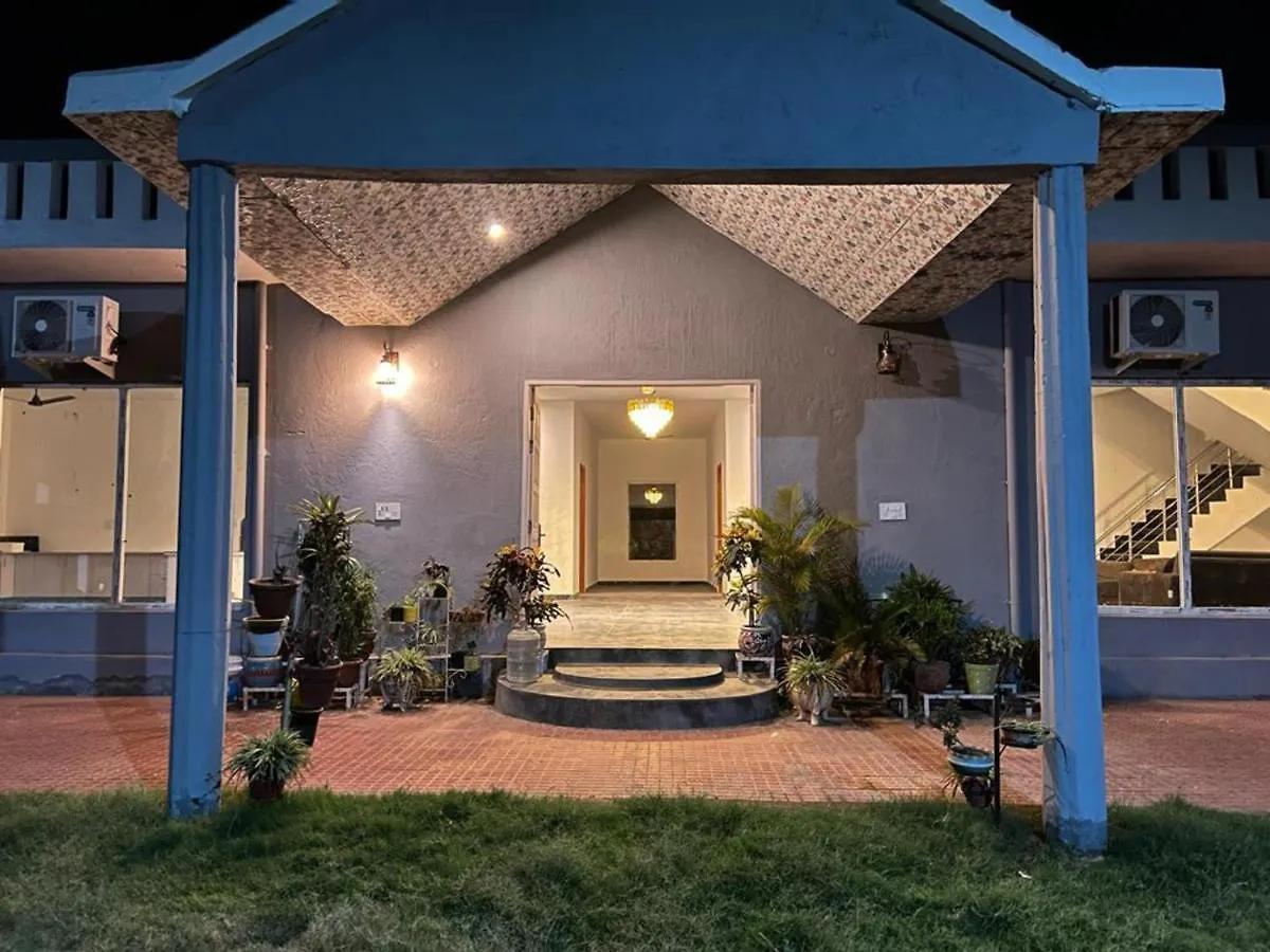 Entrie 2 Acre Farmhouse With Pool, 2 Rooms & Jacuzzi In Both Rooms Gurgaon