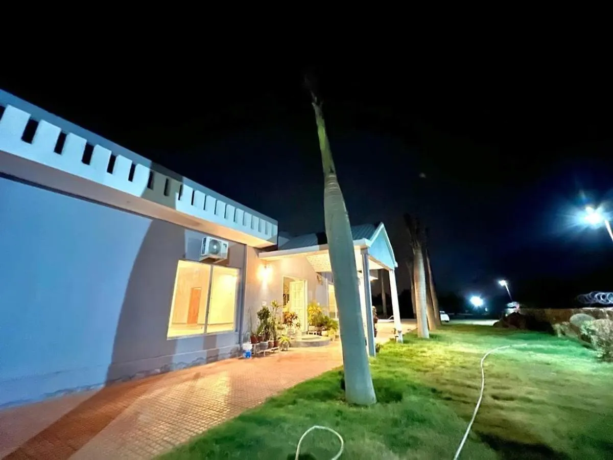 Villa Entrie 2 Acre Farmhouse With Pool, 2 Rooms & Jacuzzi In Both Rooms Gurgaon India
