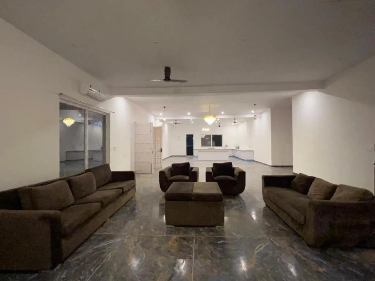 Entrie 2 Acre Farmhouse With Pool, 2 Rooms & Jacuzzi In Both Rooms Gurgaon 0*,  India