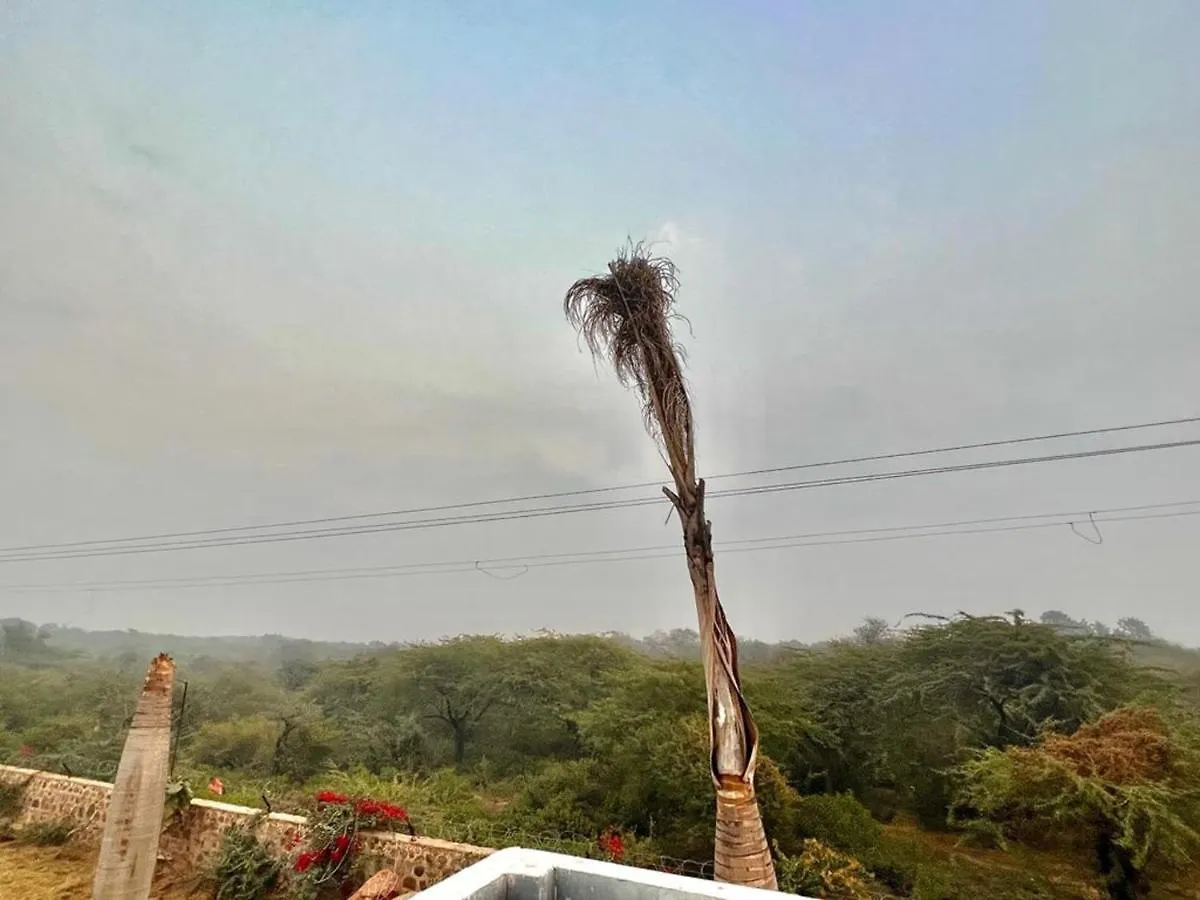 Entrie 2 Acre Farmhouse With Pool, 2 Rooms & Jacuzzi In Both Rooms Gurgaon India